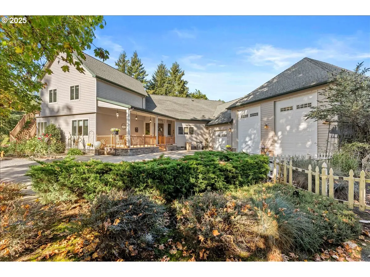 39889 Mcdowell Creek Dr, Lebanon, OR 97355 - Image #1