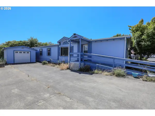 230 Owyhee Ln, Roseburg, OR 97471
