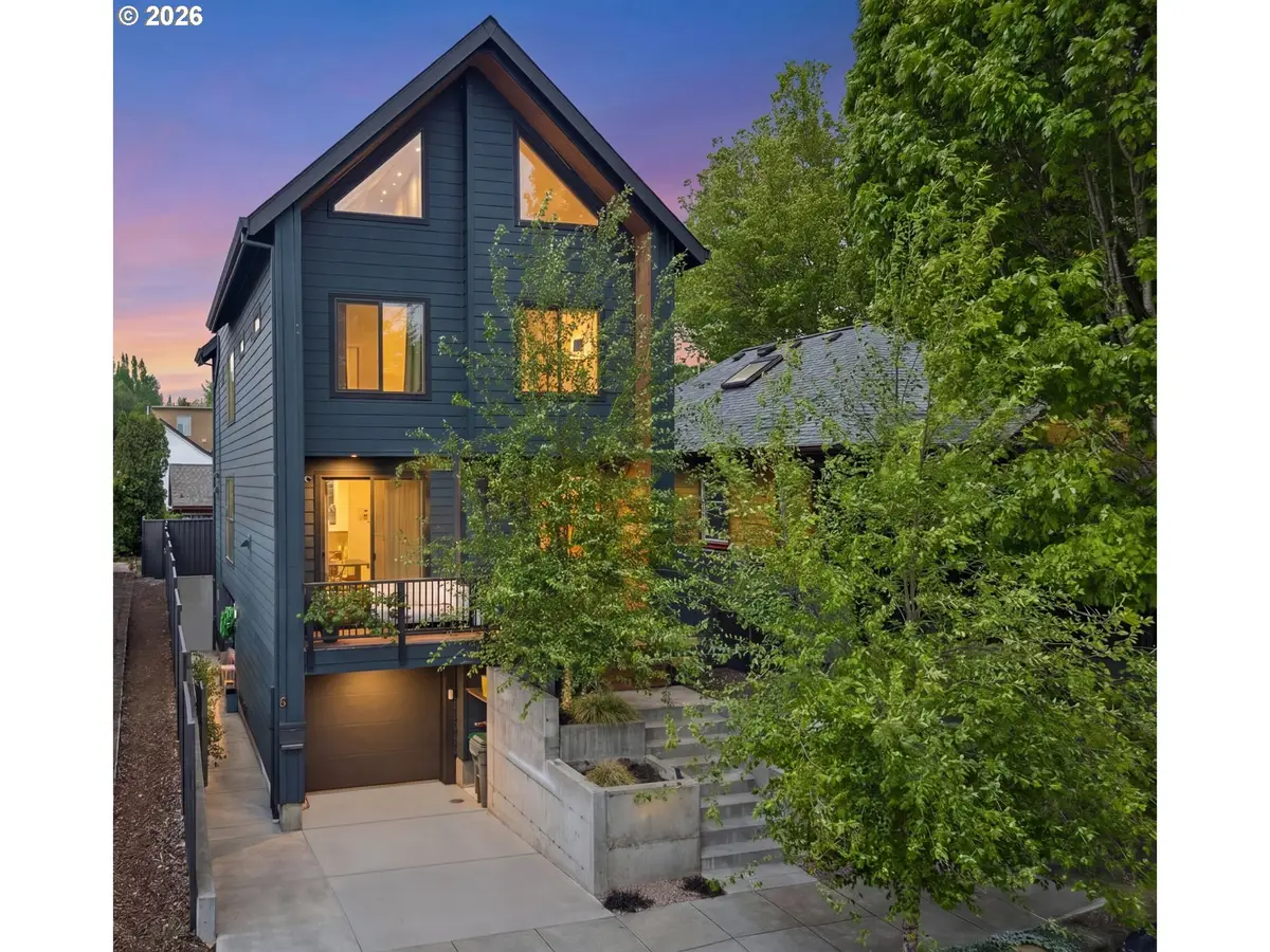 2897 SE Sherman St #A, Portland, OR 97214 - #1