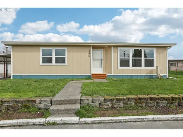690 SW Liberty Bell Dr, Beaverton, OR 97006