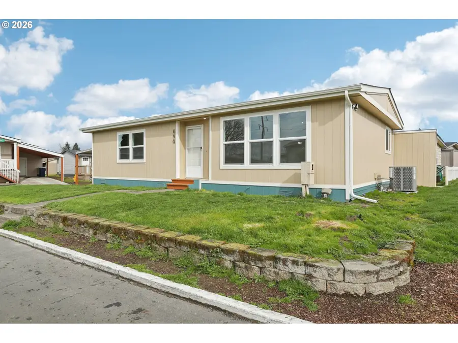 690 SW Liberty Bell Dr, Beaverton, OR 97006 - #2