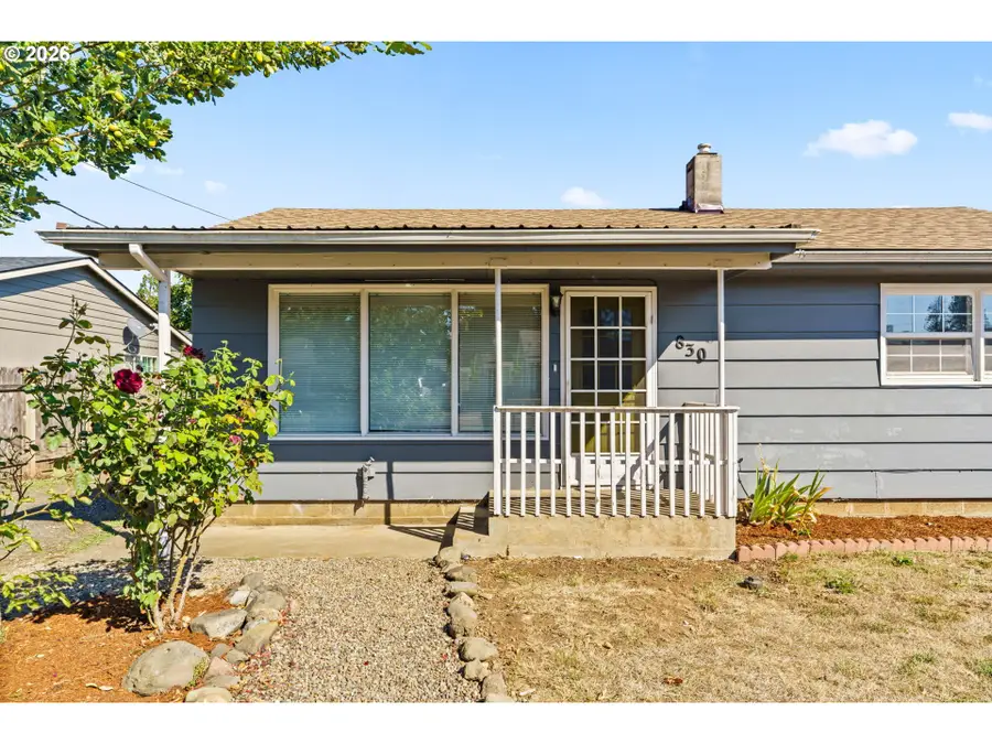 830 S 7th St, Cottage Grove, OR 97424 - #2
