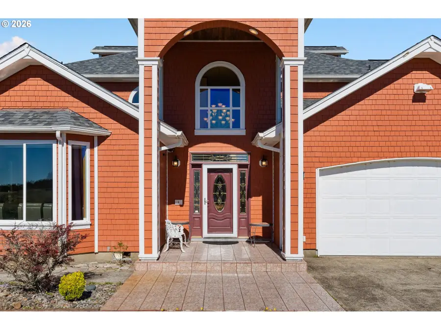 238 25th St, Long Beach, WA 98631 - #3