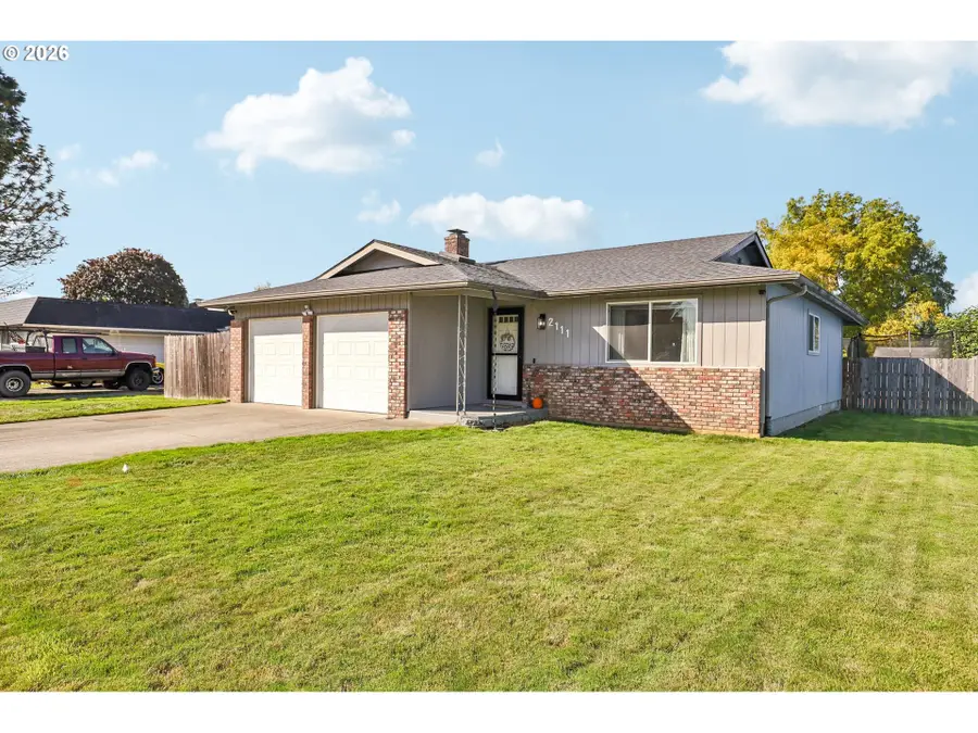 2111 35th Ave, Longview, WA 98632 - #2