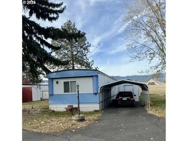 1809 26th St, LaGrande, OR 97850