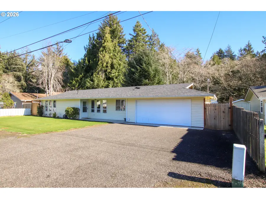 3210 Munsel Lake Rd, Florence, OR 97439 - #2