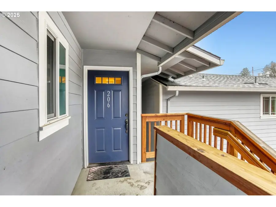 3925 SW Multnomah Blvd #206, Portland, OR 97219 - #2