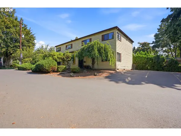 2522 NE Multnomah St, Portland, OR 97232