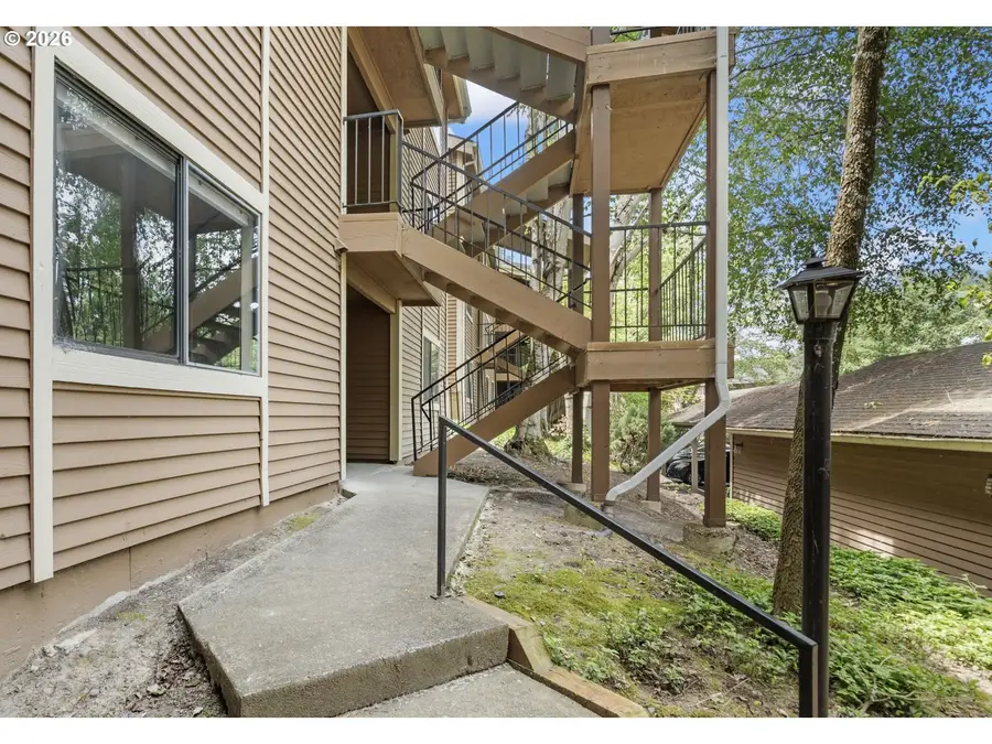 9967 SE Talbert St, Clackamas, OR 97015 - #2