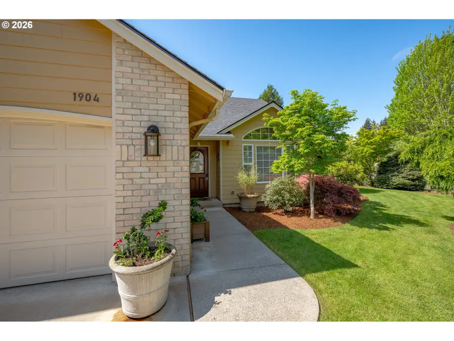1904 NE Gibbs Cir, McMinnville, OR 97128 - #3