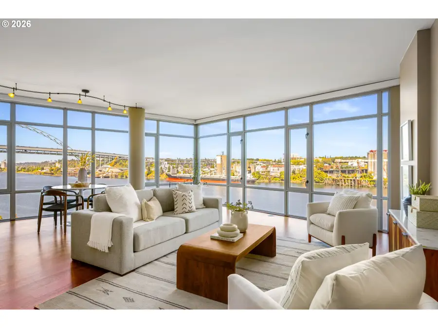 1310 NW Naito Pkwy #701, Portland, OR 97209 - #3