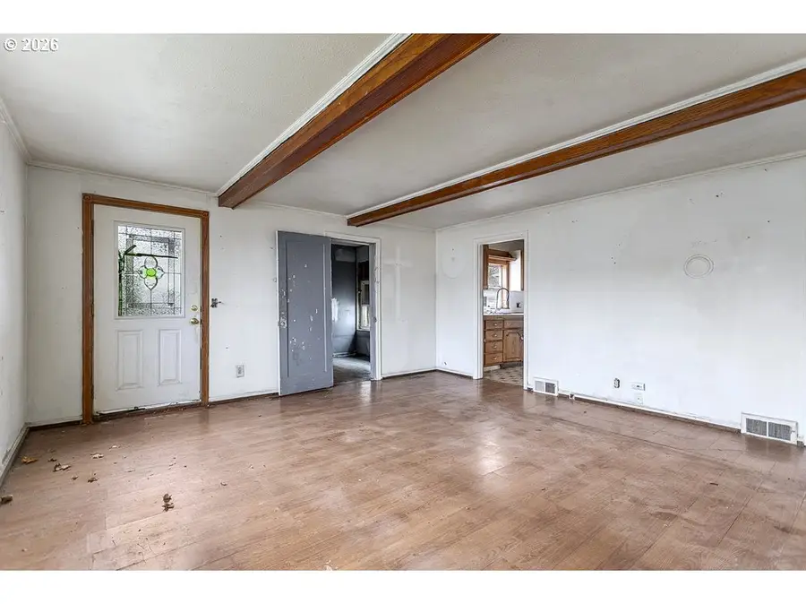 805 SE 197th Ave, Portland, OR 97233 - Image #2