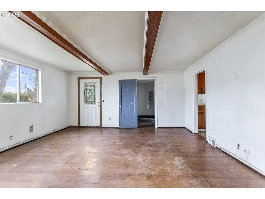 805 SE 197th Ave, Portland, OR 97233 - Image #3