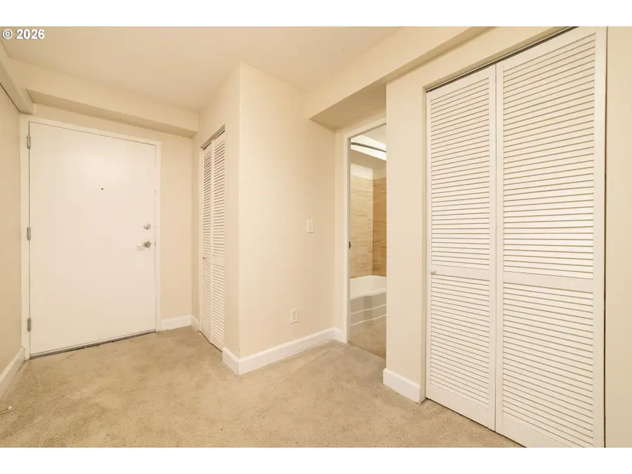 1205 SW Cardinell Dr, Portland, OR 97201 - #3