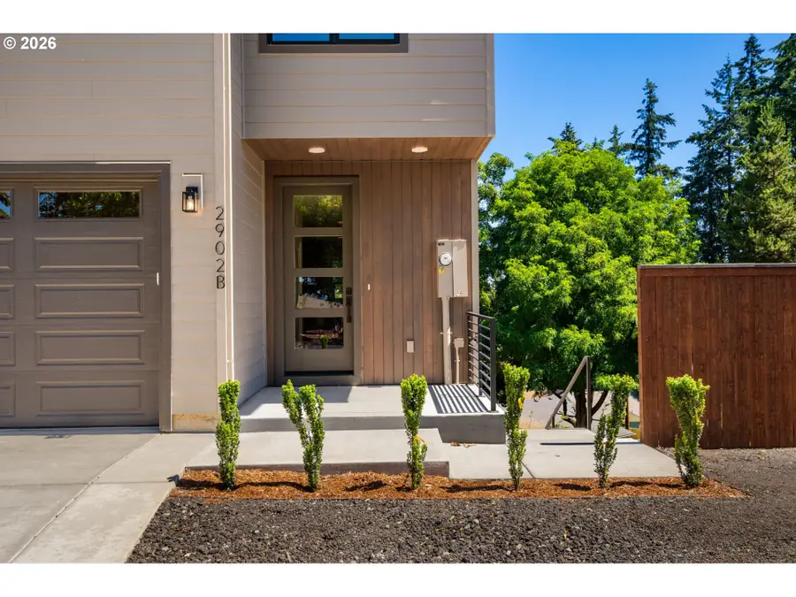 2902 E Mcloughlin Blvd #2, Vancouver, WA 98661 - #3