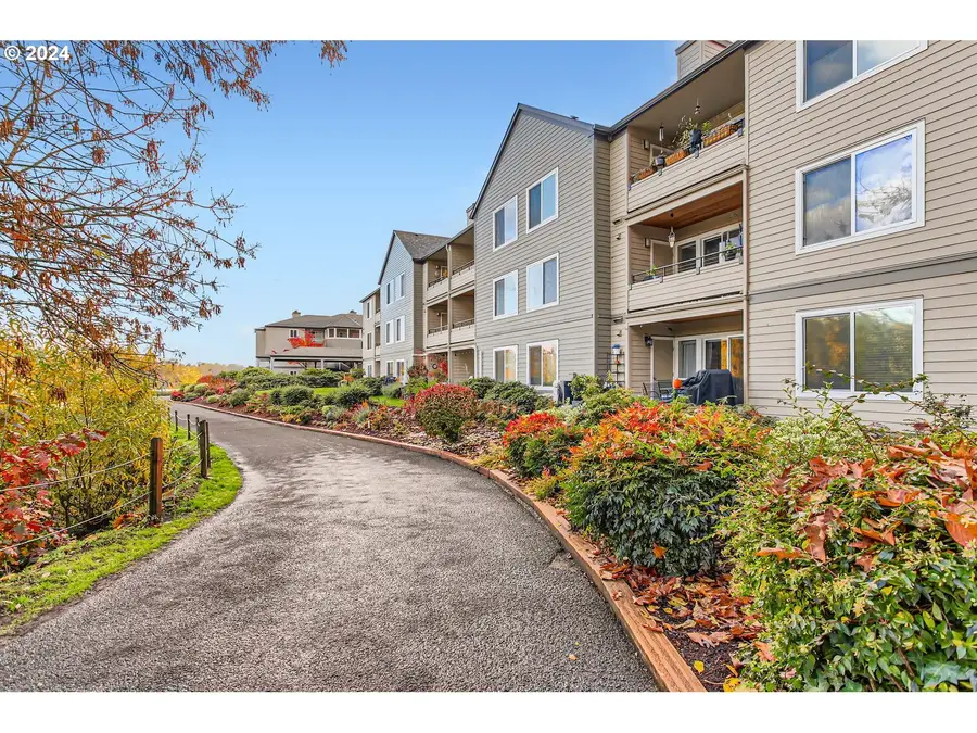 5110 S Landing Dr #302, Portland, OR 97239 - #3