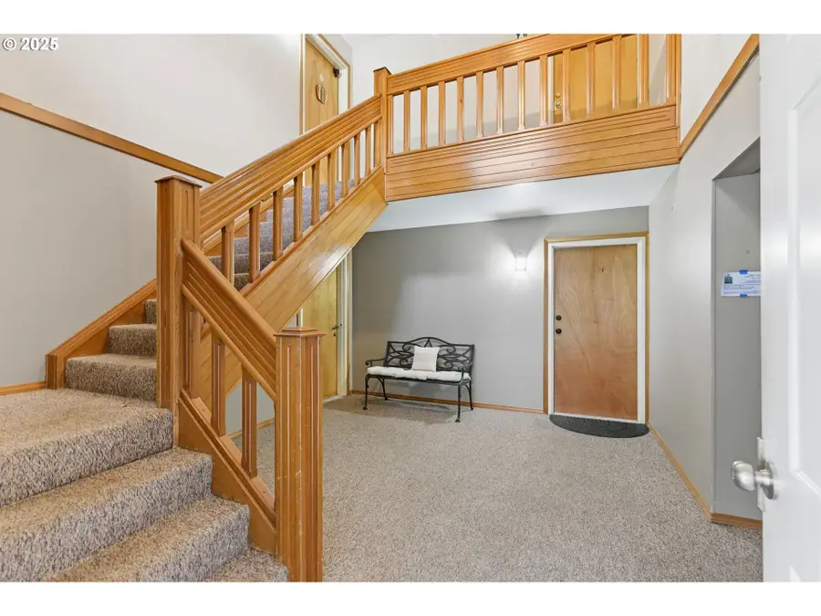 512 SW Eastman Pkwy, Gresham, OR 97080 - Image #3