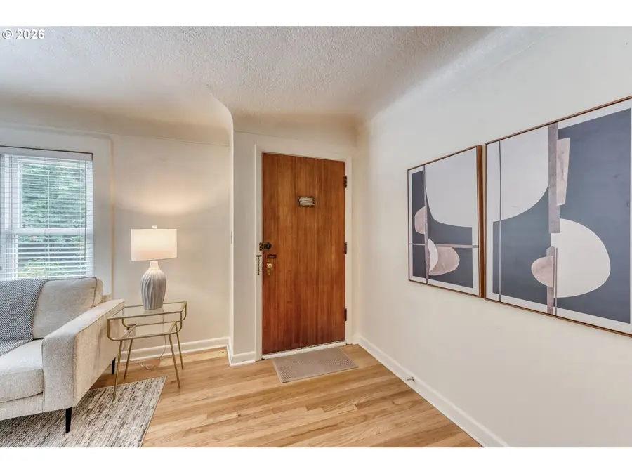 9314 SW Terwilliger Blvd, Portland, OR 97219 - #2