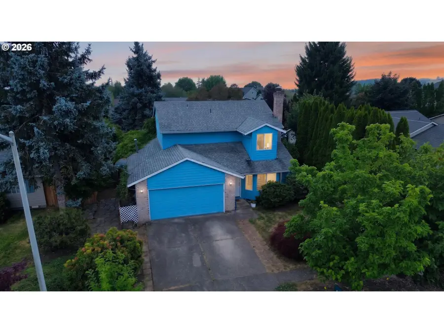 212 Sunset Dr, Newberg, OR 97132 - #2