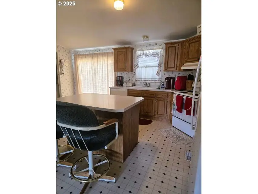 970 W 5th St, Arlington, OR 97812 - #2