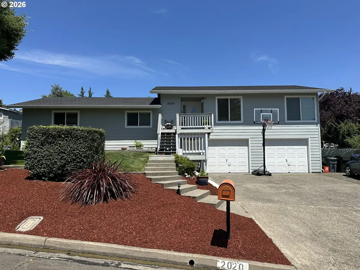 2020 NW Witherspoon Ave, Roseburg, OR 97471 - #1
