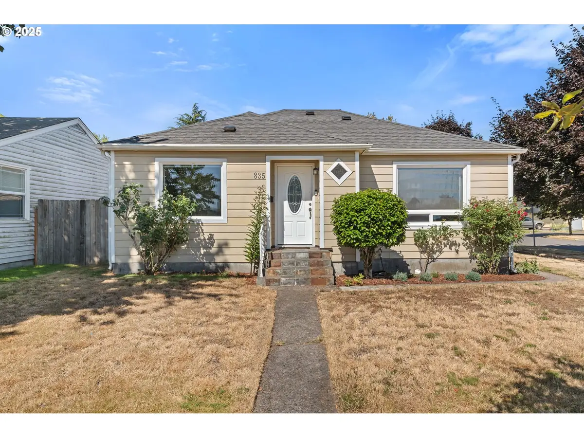 835 20th Ave, Longview, WA 98632 - Image #1