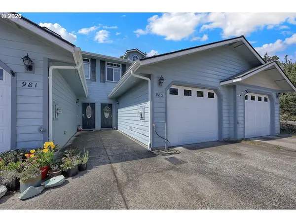 983 Jasper Ln, Florence, OR 97439