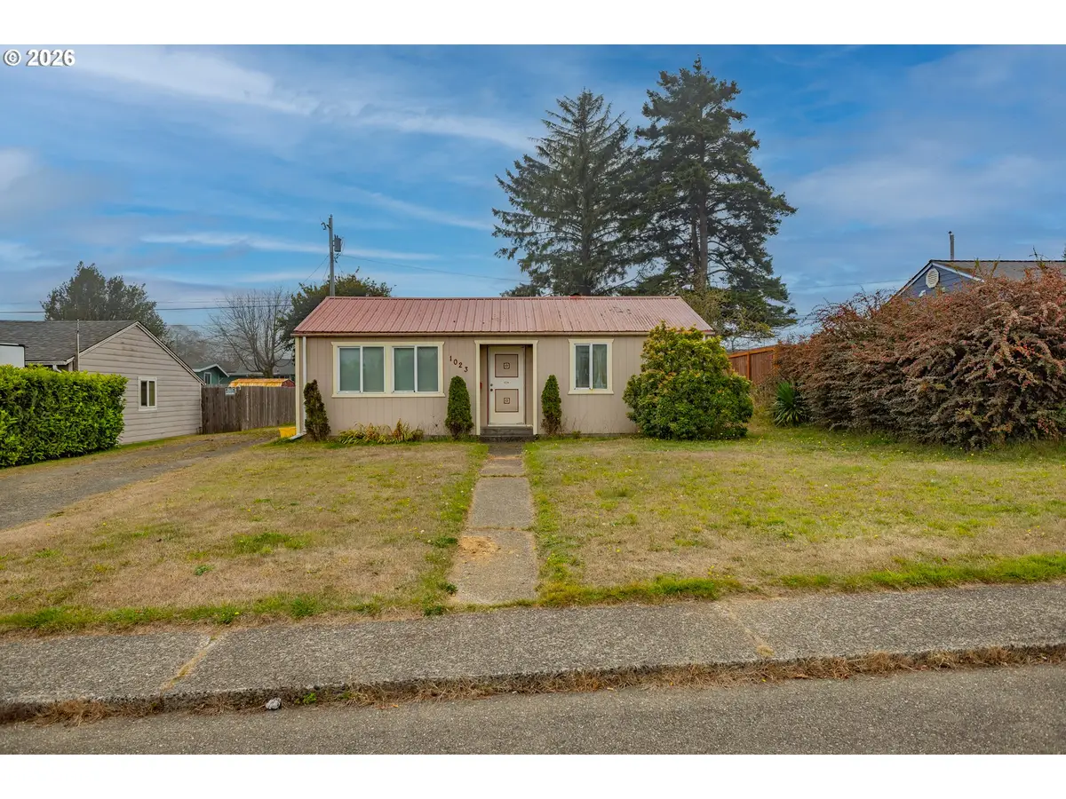 1023 Michigan Ave, Coos Bay, OR 97420 - #1