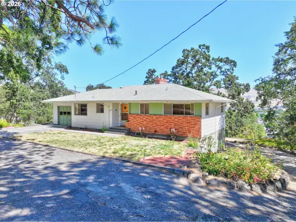 2605 W 13th St, TheDalles, OR 97058