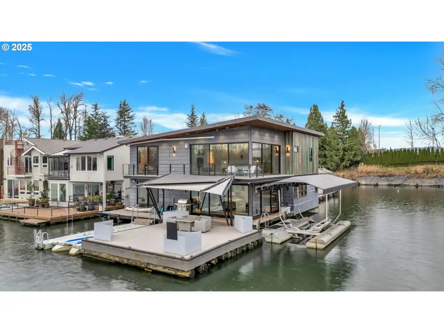 3939 N Marine Dr #12, Portland, OR 97217 - Image #3