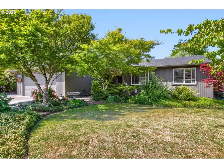 2705 SE Hicklin Ct, Troutdale, OR 97060 - #2