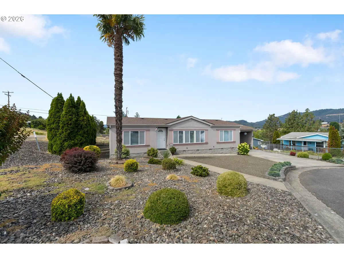110 Kiss Ct, Roseburg, OR 97471 - #1