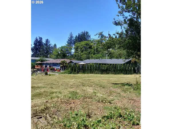 1508 1509 NE East Devils Lake Rd #9, LincolnCity, OR 97367