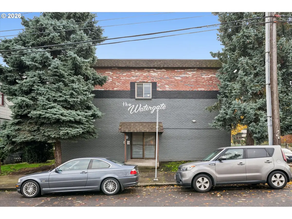 10 S Porter St, Portland, OR 97201 - Image #1