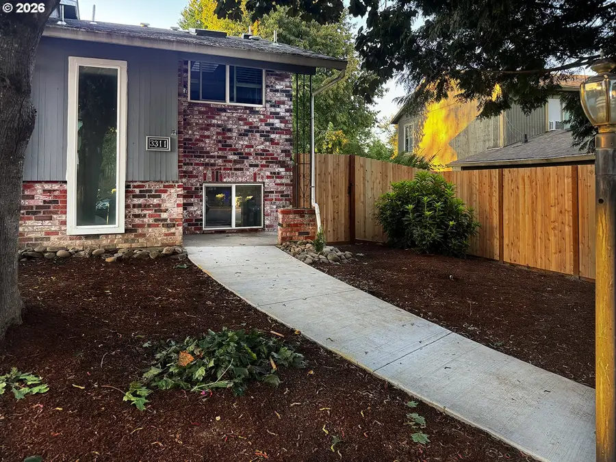3311 SE 1st St, Gresham, OR 97080 - #2