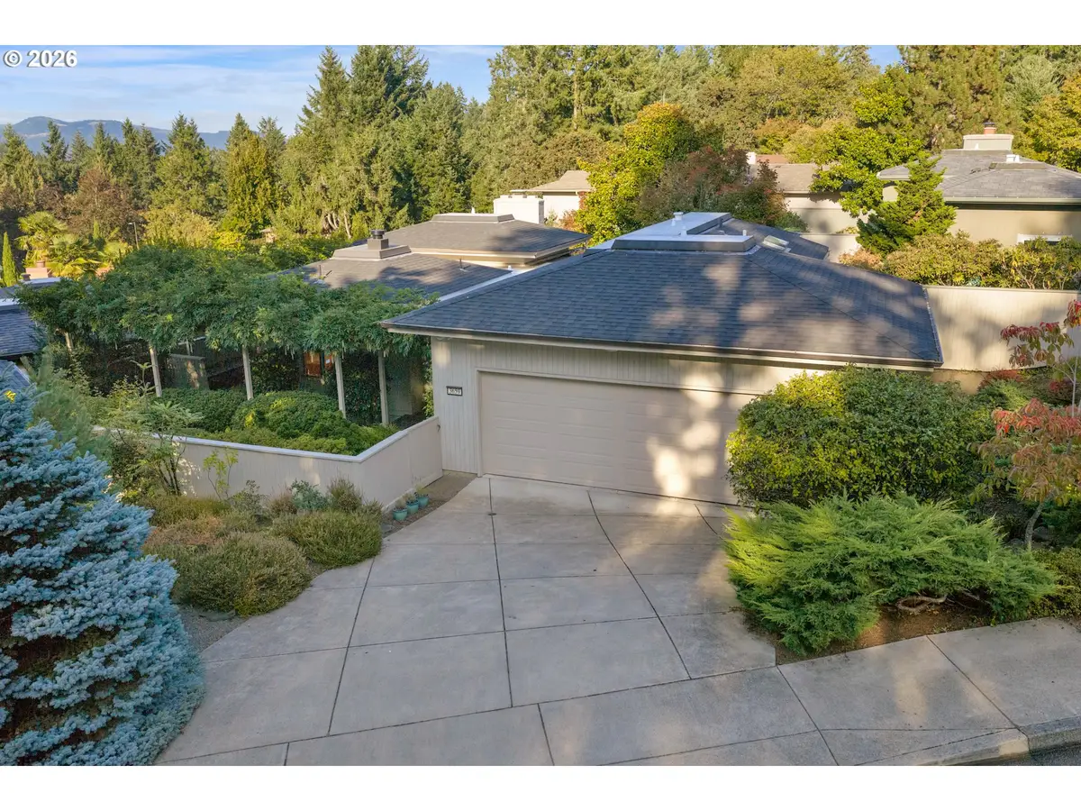 3659 Agate St, Eugene, OR 97405 - #1