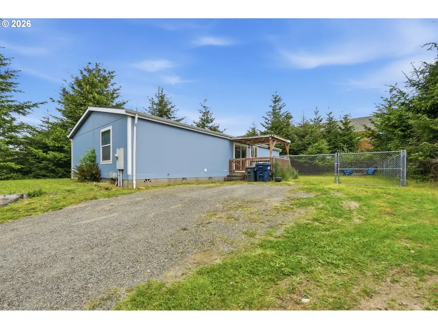 63403 Jerome Rd, Barview, OR 97420 - #2