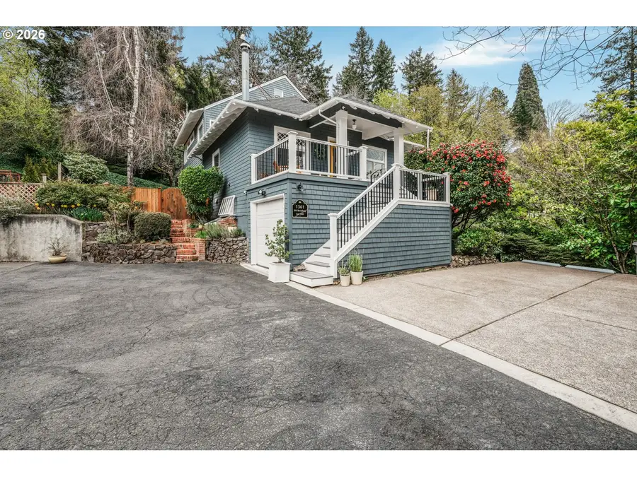 1361 SW Broadway Dr, Portland, OR 97201 - #2