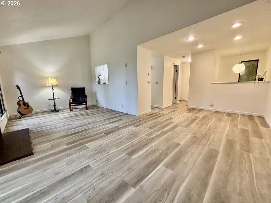 213 Trailside Loop, Eugene, OR 97405 - #2