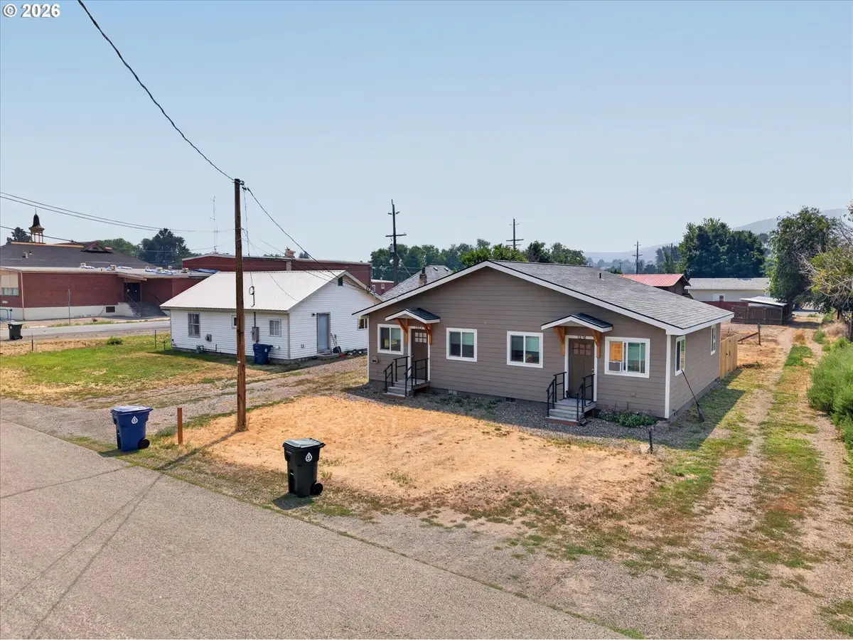 2095 17th St, Baker City, OR 97814 - #1