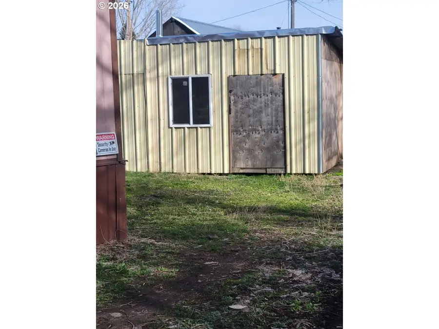 737 N 15th Ave, Elgin, OR 97827 - #3