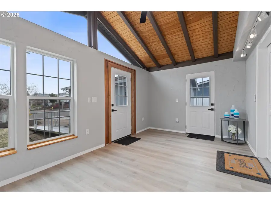 1475 Abbey Ln, Lafayette, OR 97127 - #3