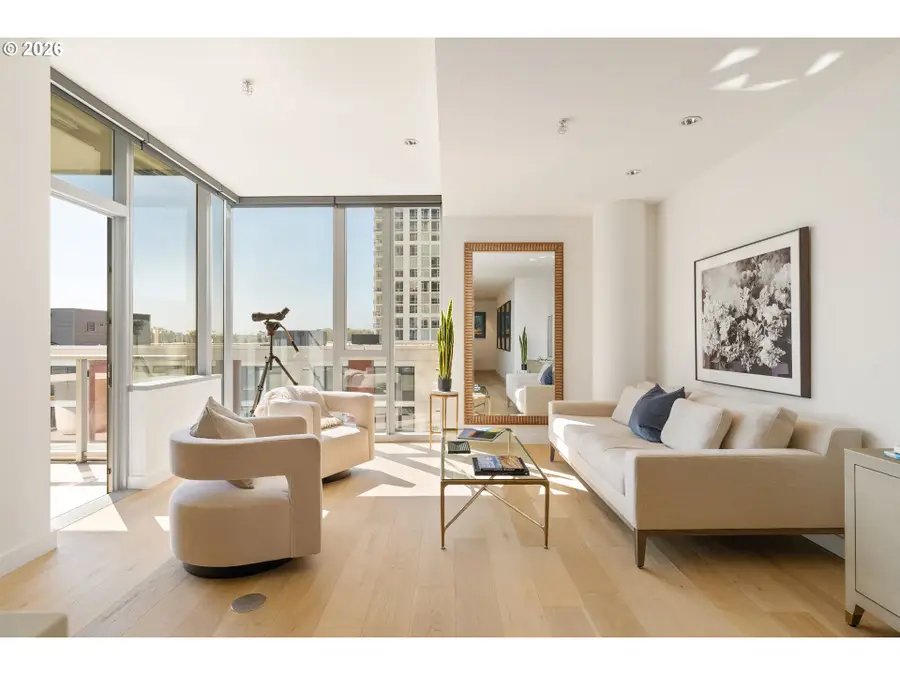 841 S Gaines St #712, Portland, OR 97239 - #3