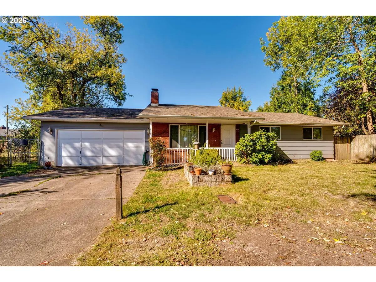 930 25th Pl, Springfield, OR 97477 - #1