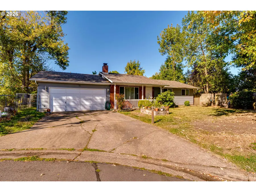930 25th Pl, Springfield, OR 97477 - #2