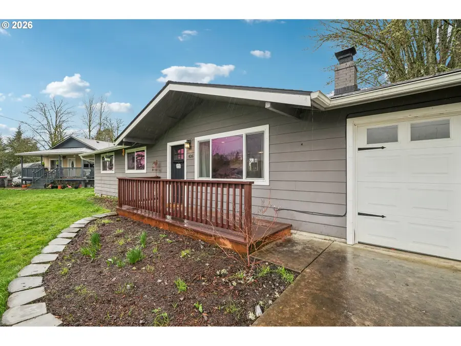 426 NE Hill St, Sheridan, OR 97378 - #3