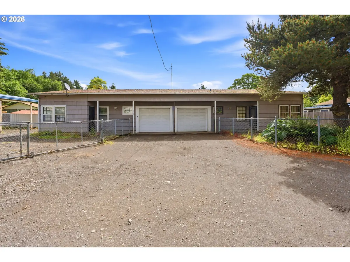 1495 E Santiam St, Stayton, OR 97383 - #1