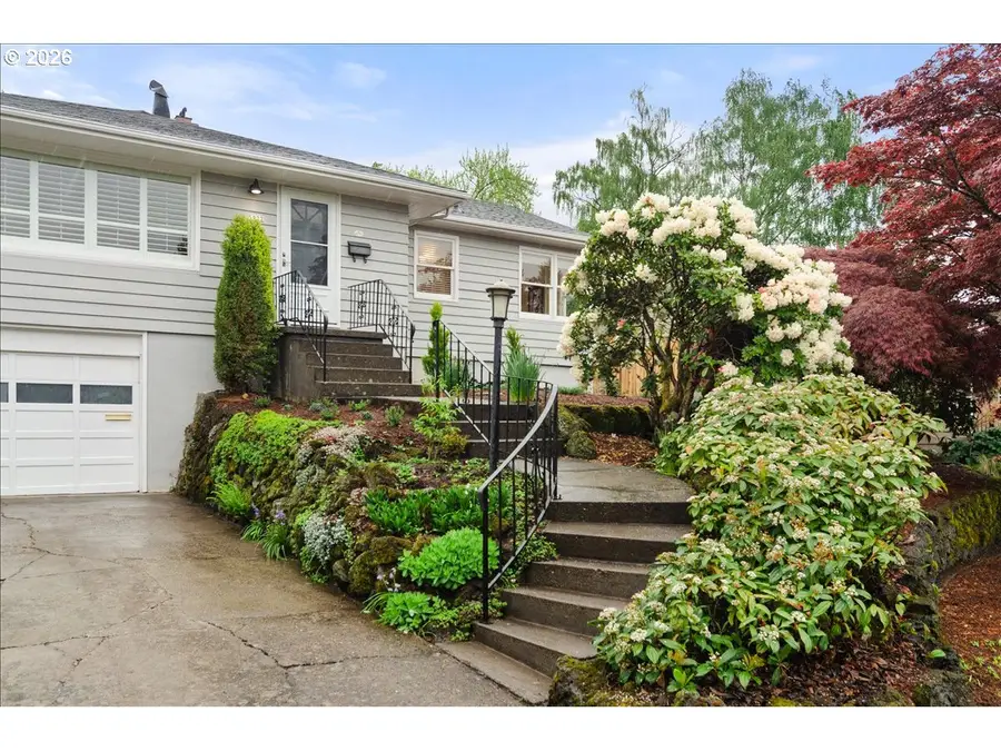 5922 SW 47th Ave, Portland, OR 97221 - #2