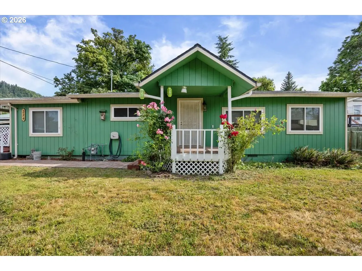 224 5th St, Dillard, OR 97432 - #1