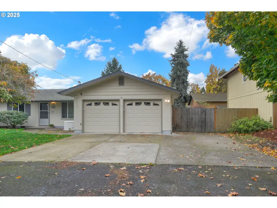 240 Dibblee Ln, Eugene, OR 97404 - Image #2